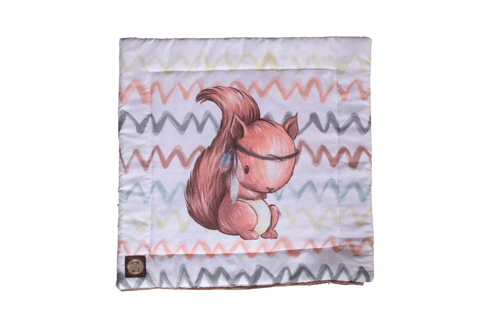 Fehér erdő- mókus baba párna