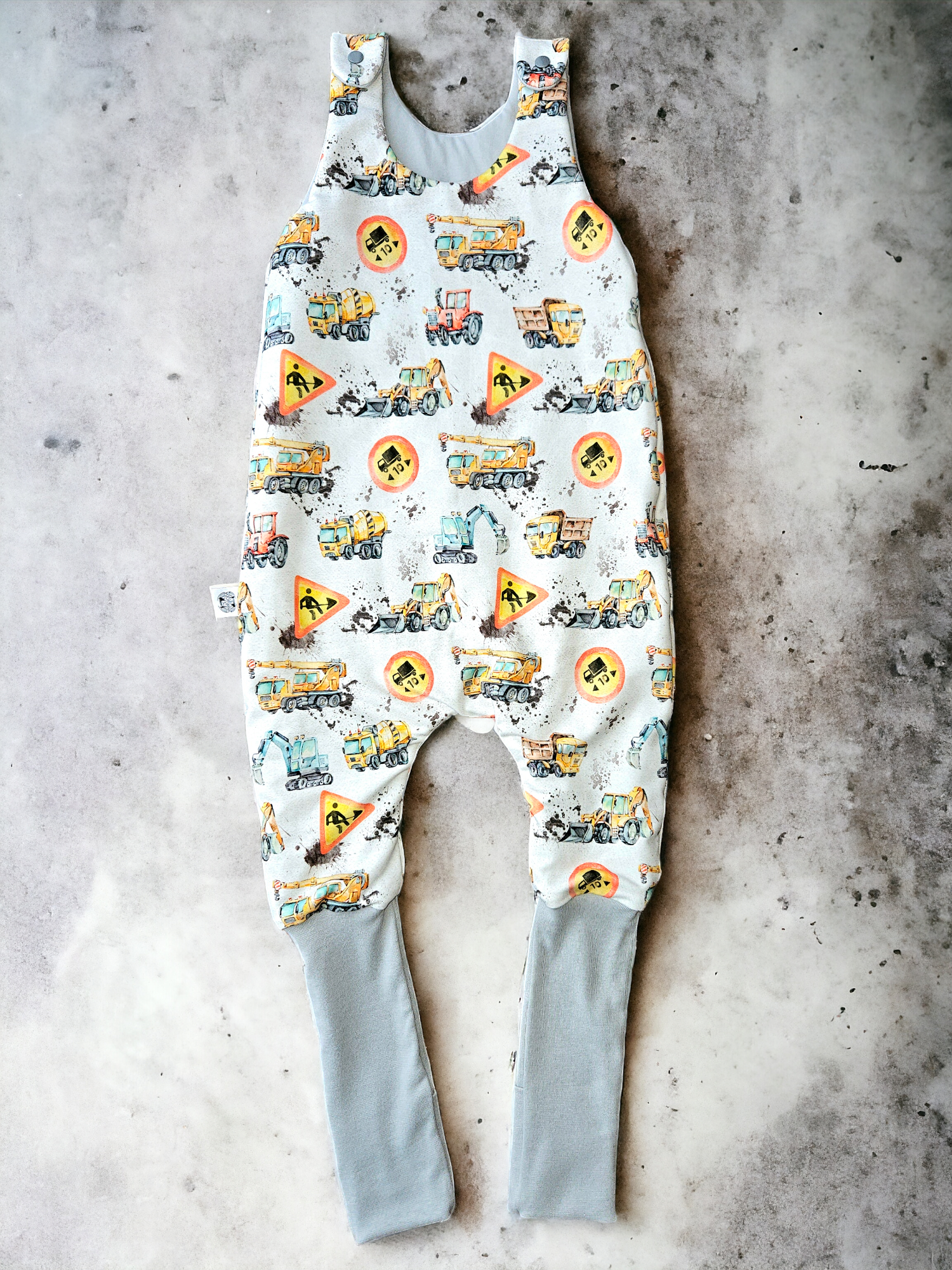 Munkagépek nyári tipegő